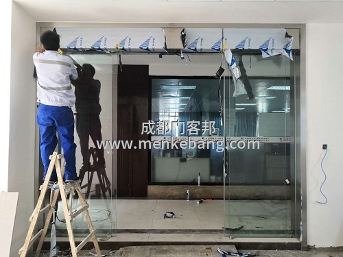 感應(yīng)玻璃自動門,龍泉玻璃門自動門安裝定制廠家案例